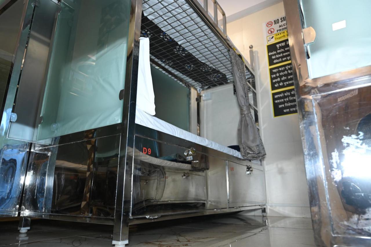 מומביי Sagar Dormitory Andheri - Nearest To Andheri Railway Station West מראה חיצוני תמונה