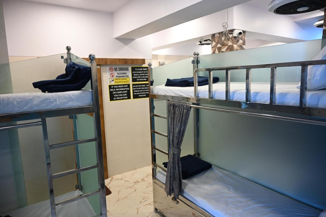 מומביי Sagar Dormitory Andheri - Nearest To Andheri Railway Station West מראה חיצוני תמונה